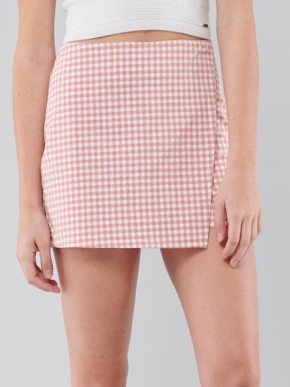 Hollister Women's High-Rise Wrap-Front Mini Skort Shorts Gingham Pink Size S